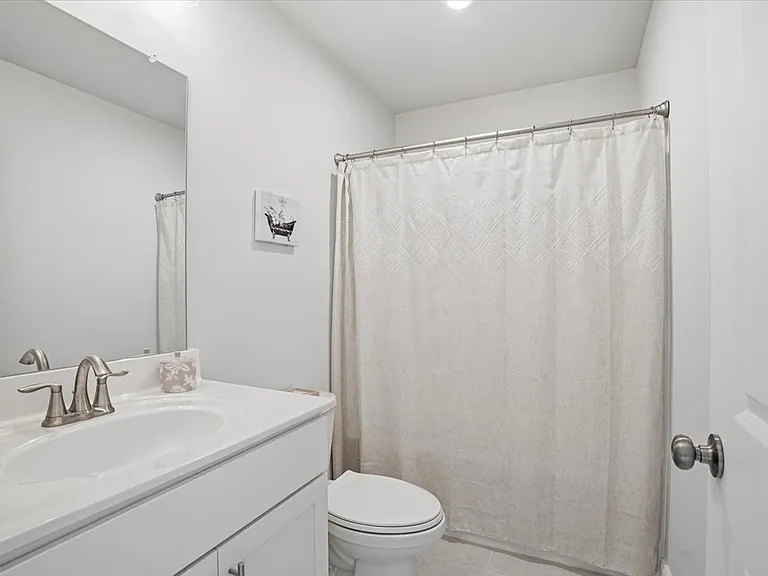3725 Topsail Ct — Photo 17