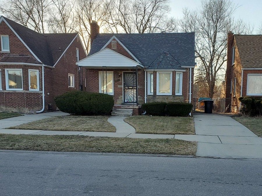1st image of 9945 Sussex St