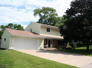 1100 W 136th St, Burnsville, MN 55337