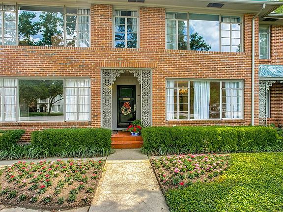 2nd image of 4421 University Blvd #4423