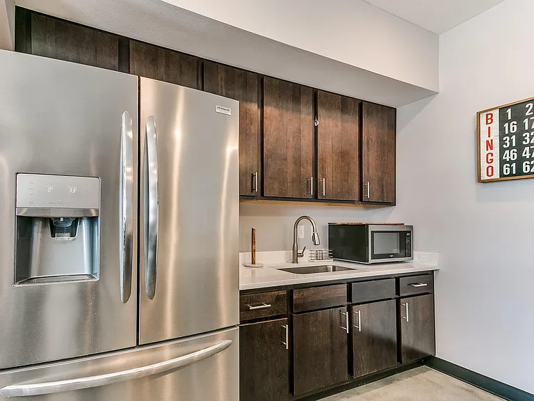 120 Jade St — Photo 32