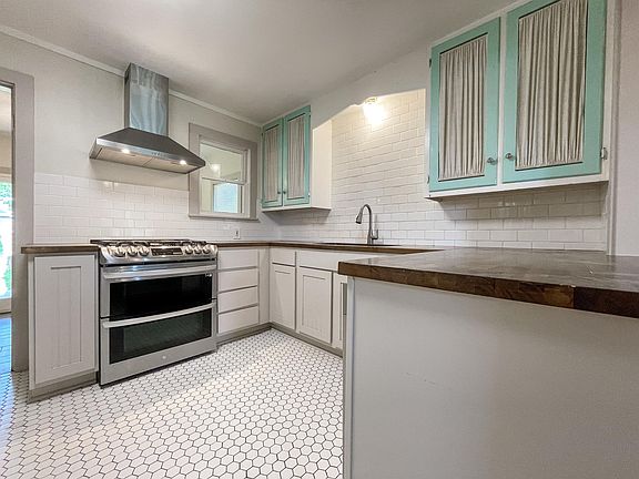 2nd image of 244 Ridgewood Ave