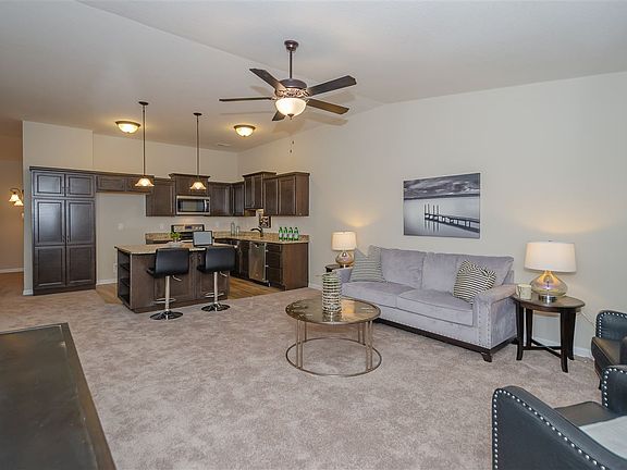 5th image of 860 Yorkshire Dr #15-303