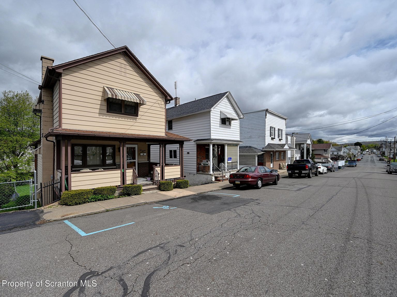 318 2nd Ave, Jessup, PA 18434 Zillow