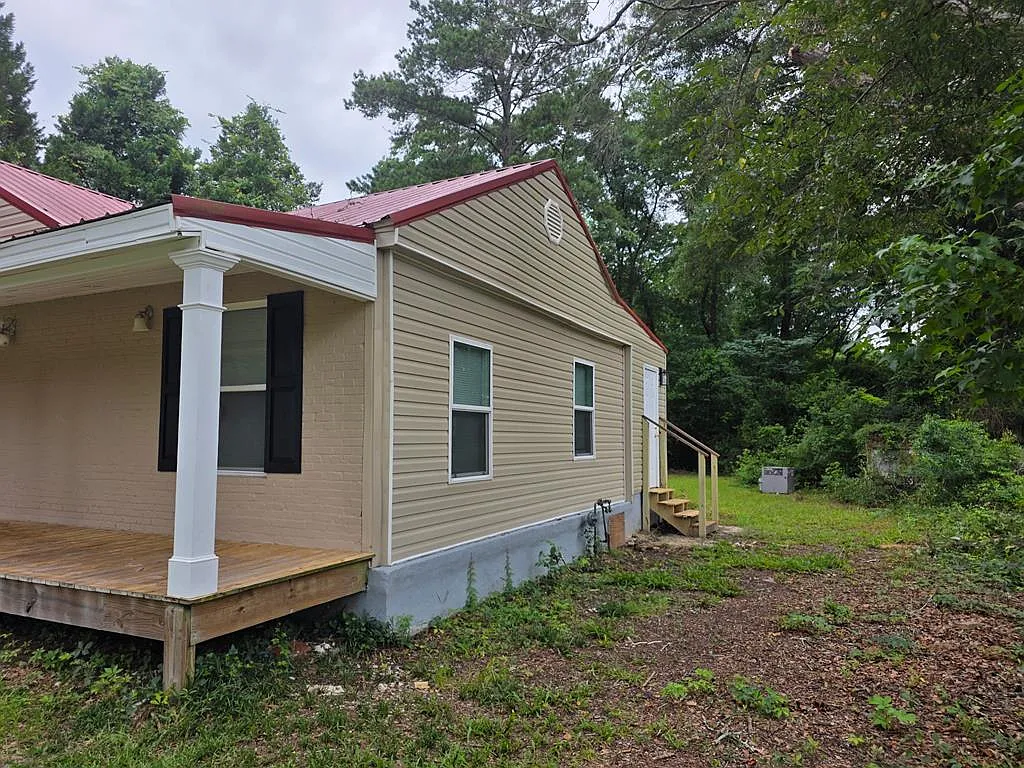 2 bed, 1.0 bath, 1120 sqft, $1,100 — Photo 4