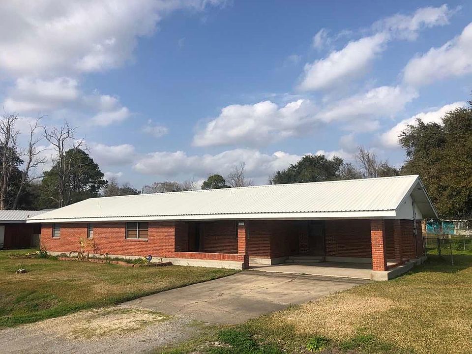 1st image of 2809 Curtis Dr