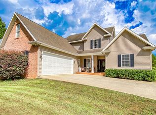 518 N Church St, Walhalla, SC 29691