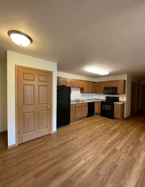 493 E South Ave #7