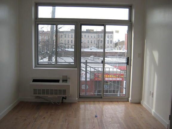 5th image of 292 Stockholm St APT 3F