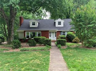 3028 Kinnamon Rd, Winston Salem, NC 27104