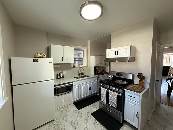 5th image of 5711 N McVicker Ave #1