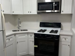 2803 Sampson Ave #2B, Bronx, NY 10465