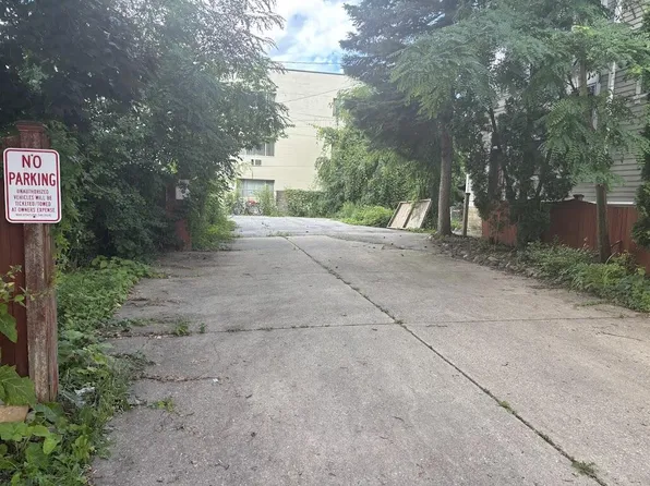 1314 East ALBION STREET, Milwaukee, WI 53202