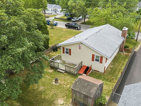 2nd image of 117 Fales Rd