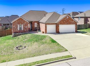 520 Coopers Farm Rd, Centerton, AR 72719