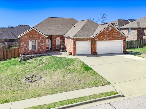 520 Coopers Farm Rd, Centerton, AR 72719