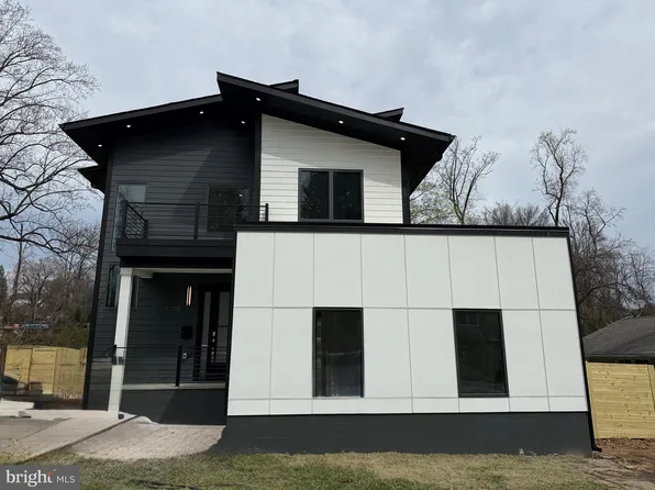 7108 Woodley Ln, Falls Church, VA 22042