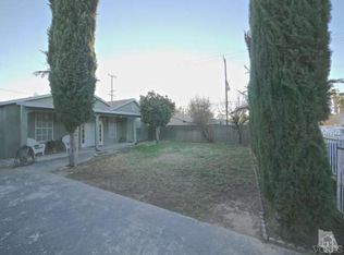 22050 Valerio St, Canoga Park, CA 91303