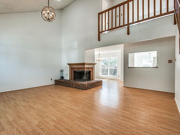 4th image of 2913 Andante Dr