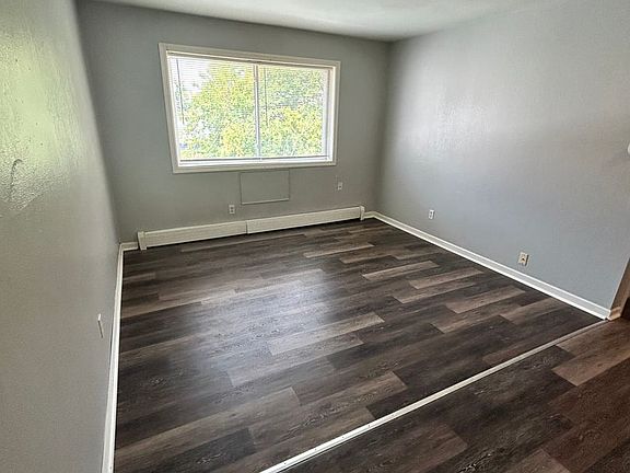 2nd image of 1418 W Mitchell St APT 208
