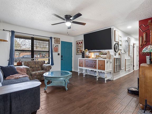 3rd image of 4111 W Pipestem Dr