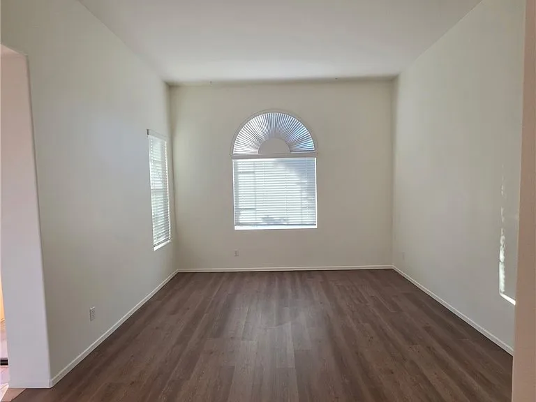 36168 Leeds St — Photo 14