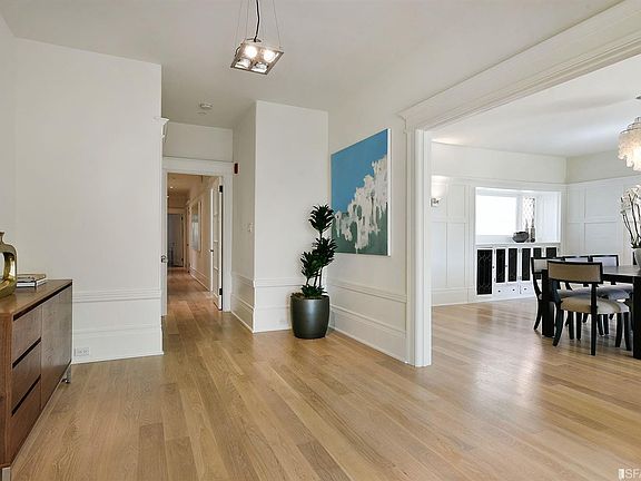 3rd image of 134 Presidio Ave