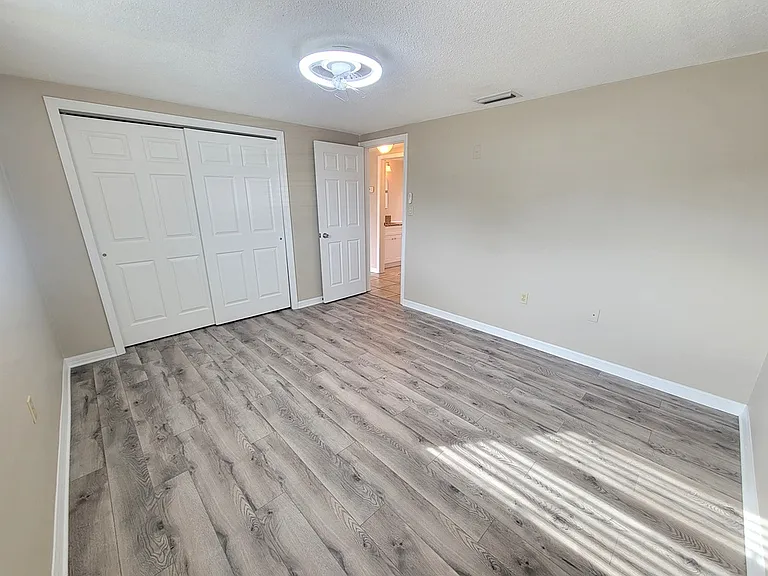 7335 Castanea Dr — Photo 12