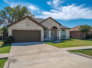 604 Buffalo St, Forney, TX 75126