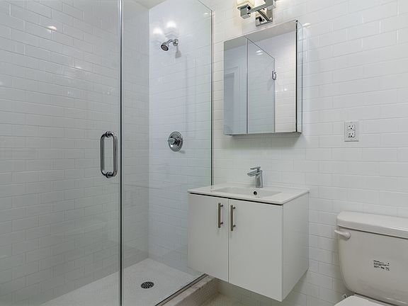 4th image of 946 Bushwick Ave #208
