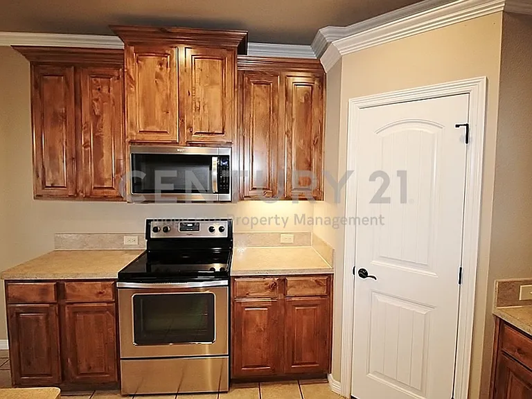 122 Sierra Dr — Photo 8