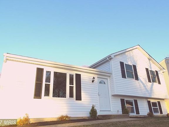 4th image of 2940 Beaver Brook Ct