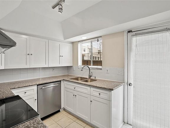 5th image of 3629 Herschel Ave #C