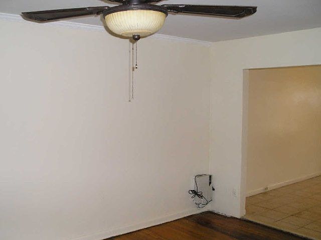 1st image of 22550 Murdock Ave