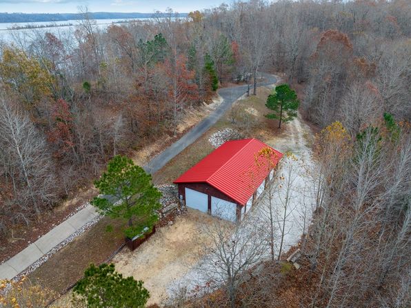 95 Birch Bark Ln, Big Sandy, TN 38221