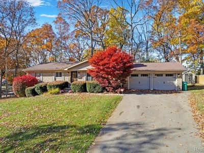 5955 Princess Ln, Clarkston, MI, 48346