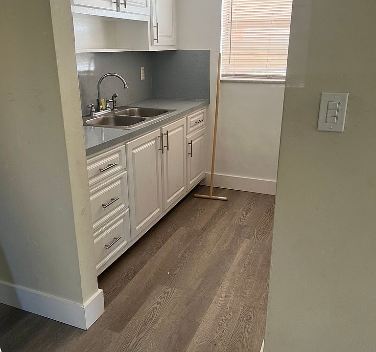 1st image of 4928 Hollywood Blvd APT 21