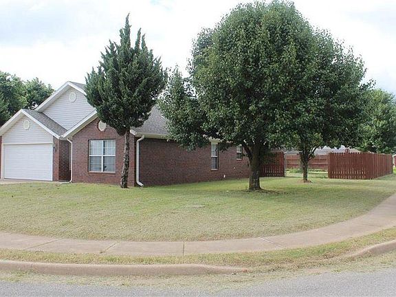 2nd image of 911 Marcus St