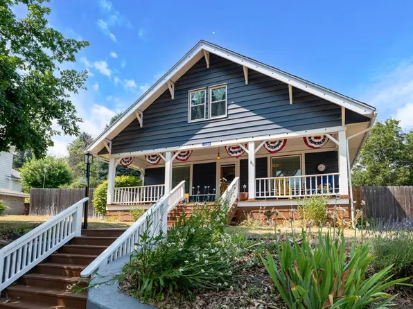 1008 S Lake St, Colfax, WA 99111
