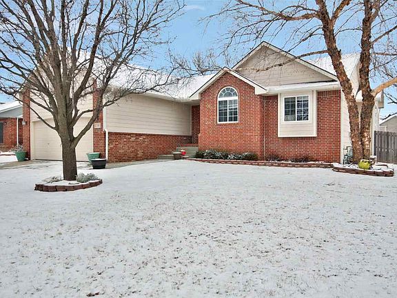 2nd image of 340 S Nine Iron Dr