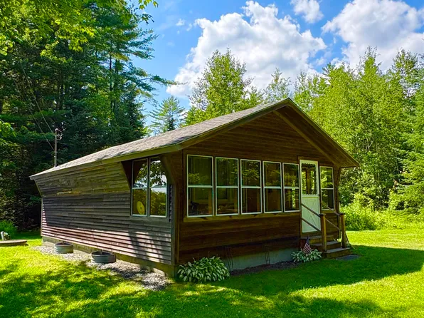 843 Perini Road, Newbury, VT 05051