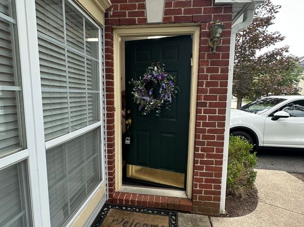 55 Heritage Ct