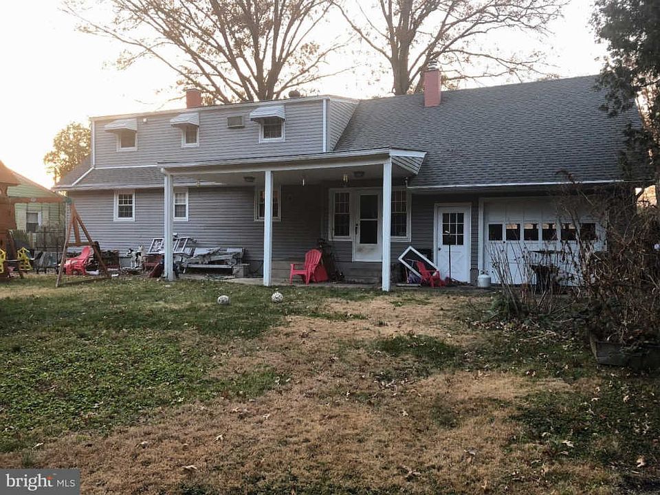 2nd image of 53 Rockland Rd
