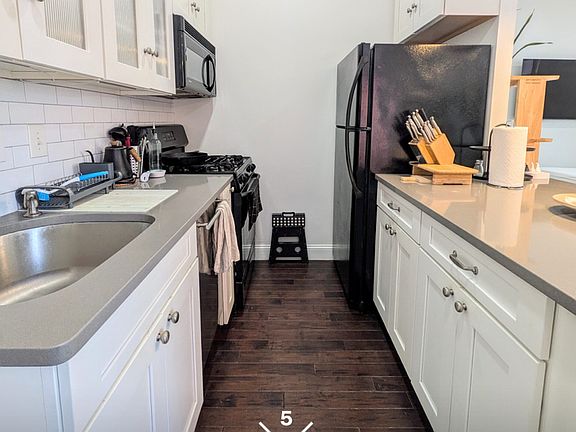 5th image of 333 2nd St NE APT 201