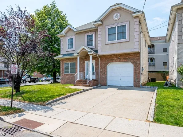 600 Pennsylvania Ave, Elizabeth City, NJ 07201