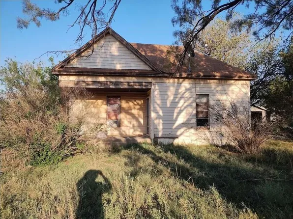 51 NE Avenue A, Hamlin, TX 79520