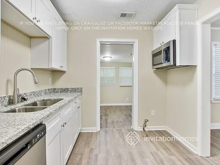 1372 E Forrest Ave — Photo 6