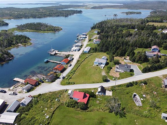 5th image of 570 Little Harbour Rd