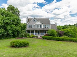 66 Gretna Rd, Pleasant Valley, NY 12569