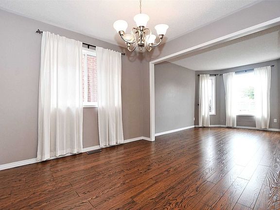 4th image of 482 Ferndale Dr N